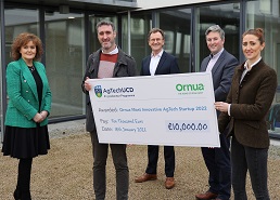 Pictured (l-r) at NovaUCD are; Niamh Collins, Director, AgTechUCD Innovation Centre; Dr Jerome O’Connell, MD and co-founder, ProvEye; Tom Flanagan, Director of Enterprise and Commercialisation, UCD; James Maloney, Senior Regional Development Executive, Enterprise Ireland and Eva Griffin, Sustainability and CSR Specialist, Ornua.